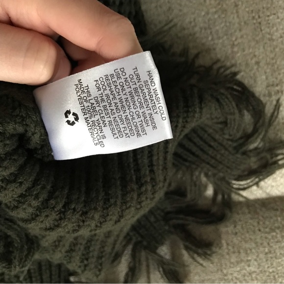 PINK ROSE Dark Green Distressed Yarn Zip Up Hoodie Sweater - Picture 11 of 11